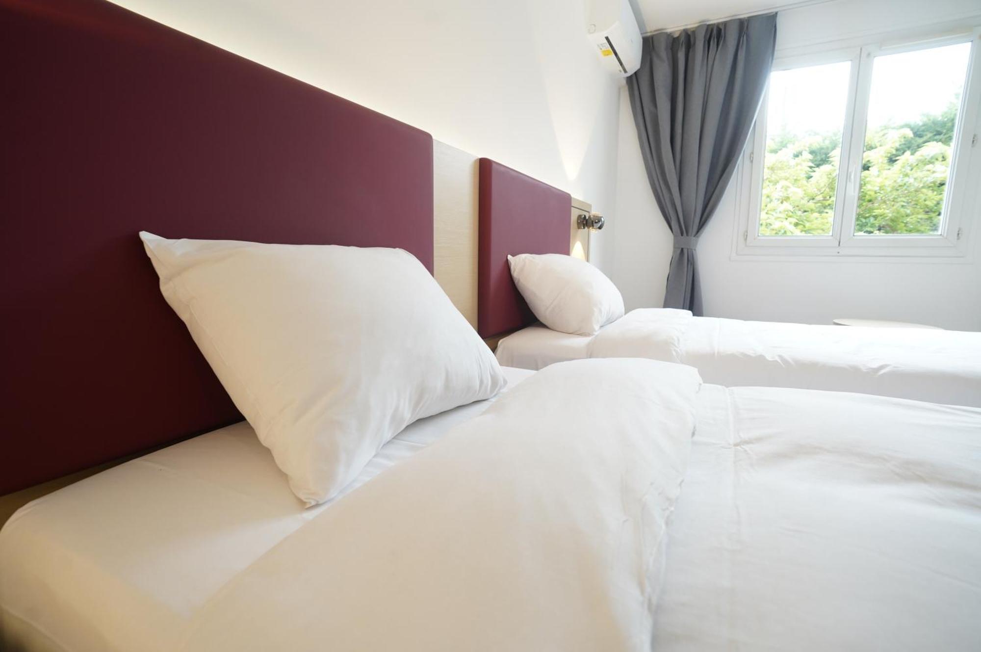 Anais Hotel Bourges Nord Saint-Doulchard Exterior photo